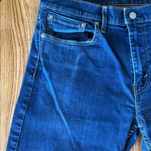 502 Levi 34x32 - Picture 3 of 4